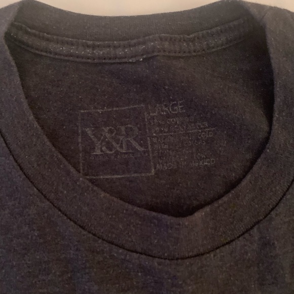 Large gray young and reckless t-shirt - Picture 3 of 3